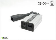 Intelligentes Ladegerät cm-Lebenslaufs für batteriebetriebenes elektrisches Skateboard 16S 48V Li