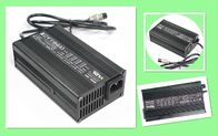 Schwarzes oder silbernes Lithium-Batterie-Ladegerät 36V 42V 43.8V 4A für elektrische Roller